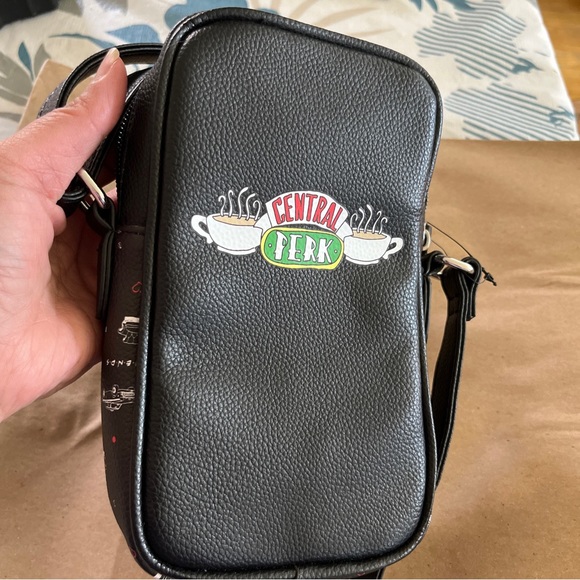 Dani by Danielle Nicole Central Perk crossbody - Picture 8 of 8